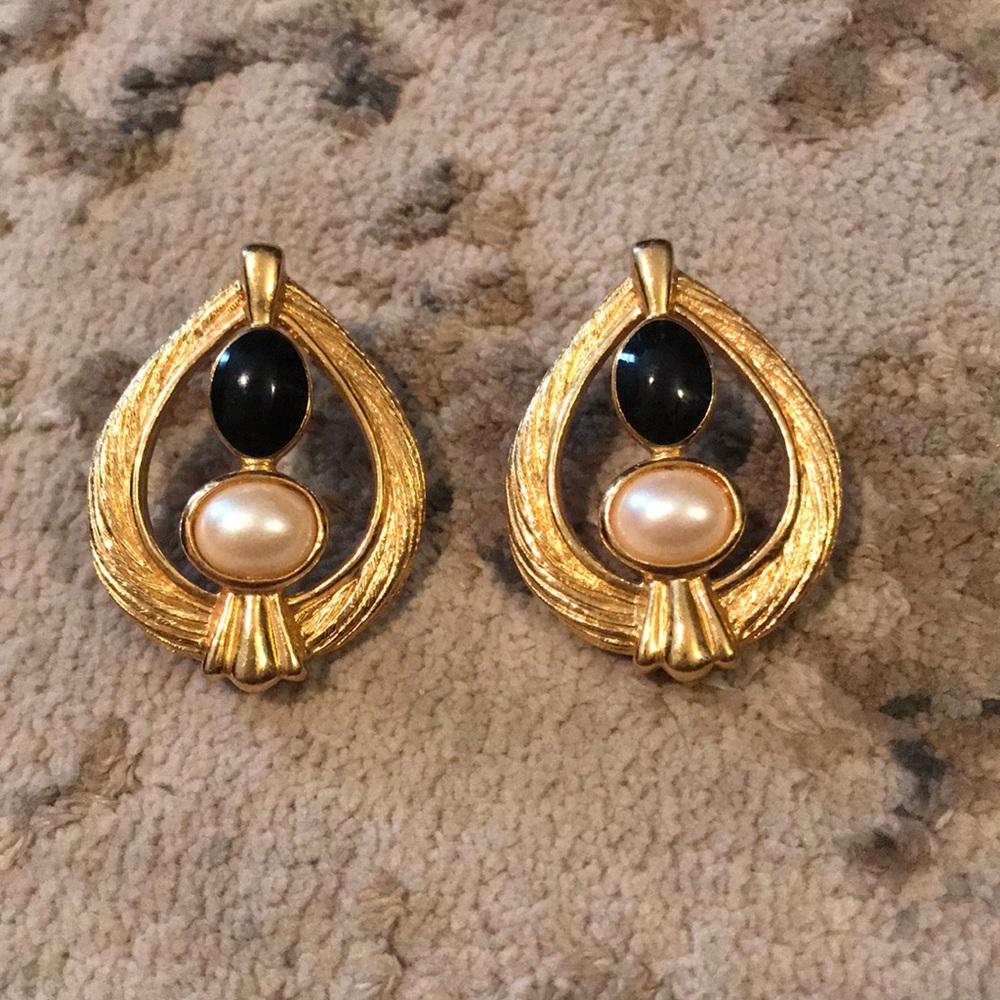 Vintage Avon Costume Jewelry Earrings